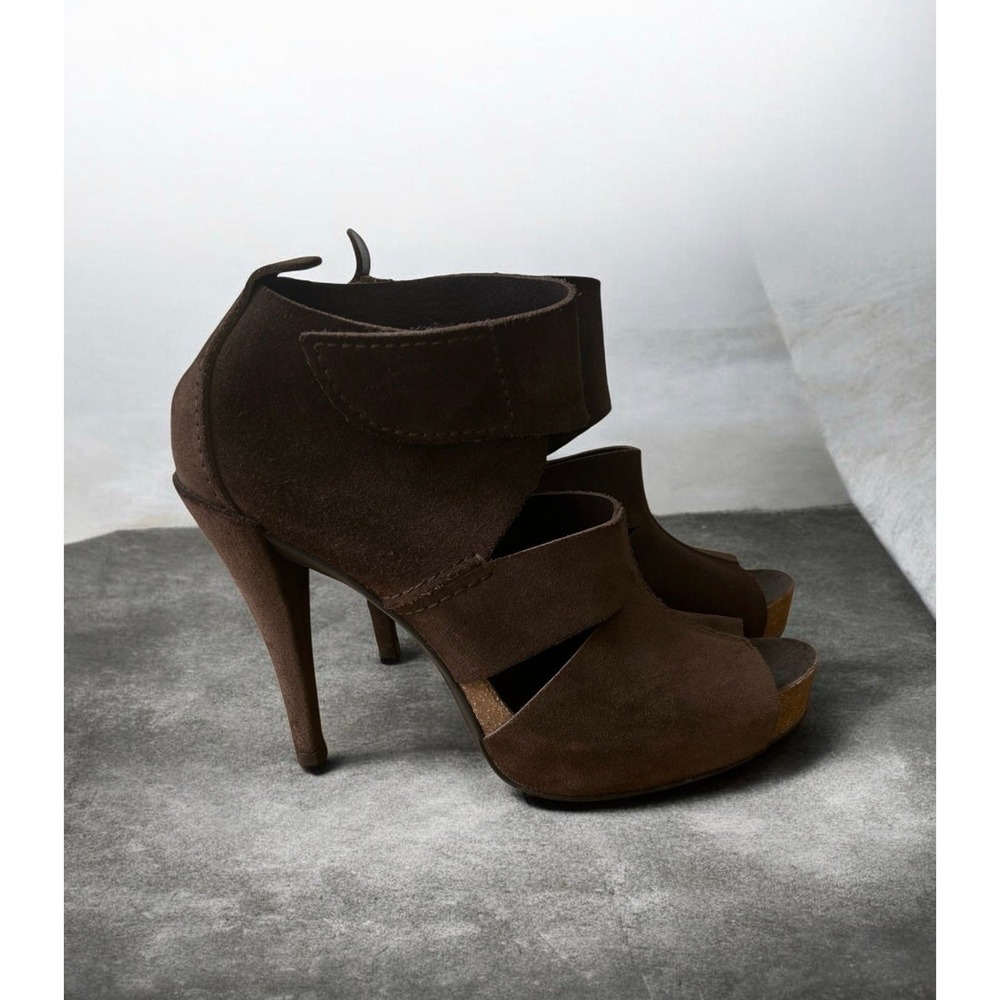 Pedro Garcia Charlie Brown Suede Peep-Toe Booties EU 39.5 US 9.5 Retail $550